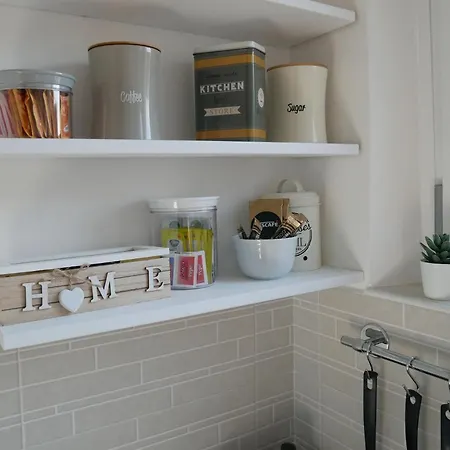 Flat 61 - Due Minuti Dalla Metro!