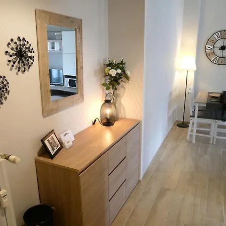 Flat 61 - Due Minuti Dalla Metro! Apartment *